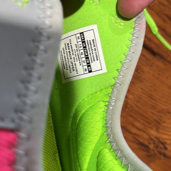 Under Armour Women’s shoes aside 10 - Picture 10 of 10